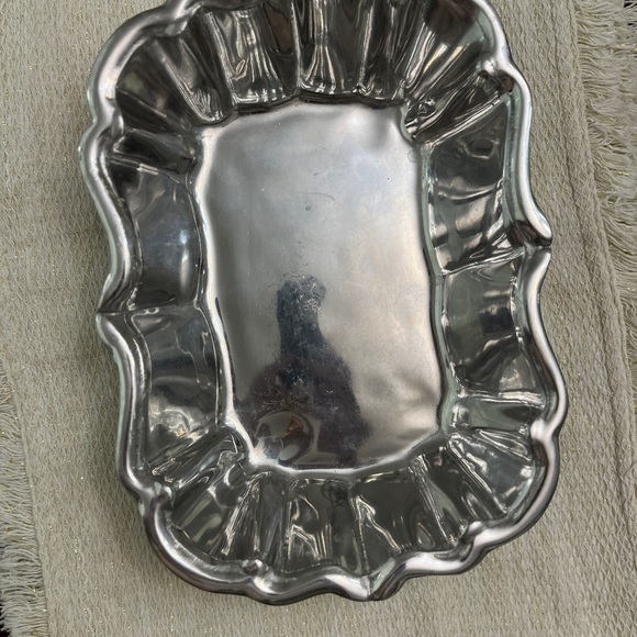 Silver Colored Bowl Tray Scalloped Edges Decor Fruit Rectangle Pretty French EUC - Picture 4 of 4